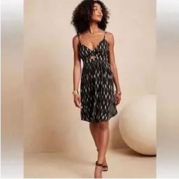 Banana Republic Dresses & Skirts - Banana Republic Elegant Black and Cream Women's Fit And Flare Dress, Size M, NWT